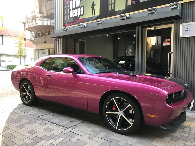 ダッジ チャレンジャー Srt8 世界限定400台furious Fuchsia 中古車 情報 X Row Deeps Co Ltd