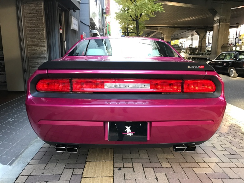 ダッジ チャレンジャー SRT8 世界限定400台FURIOUS FUCHSIA 中古